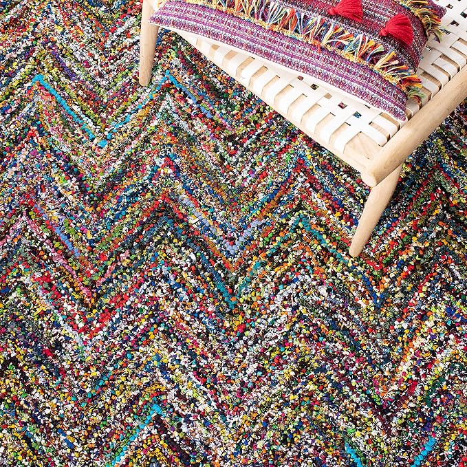 SAFAVIEH Nantucket Collection Area Rug - 6' Square, Red & Blue & Multi, Handmade Modern Abstract Chevron Cotton, Ideal for High Traffic Areas in Living Room, Bedroom (NAN141B) - Image 7